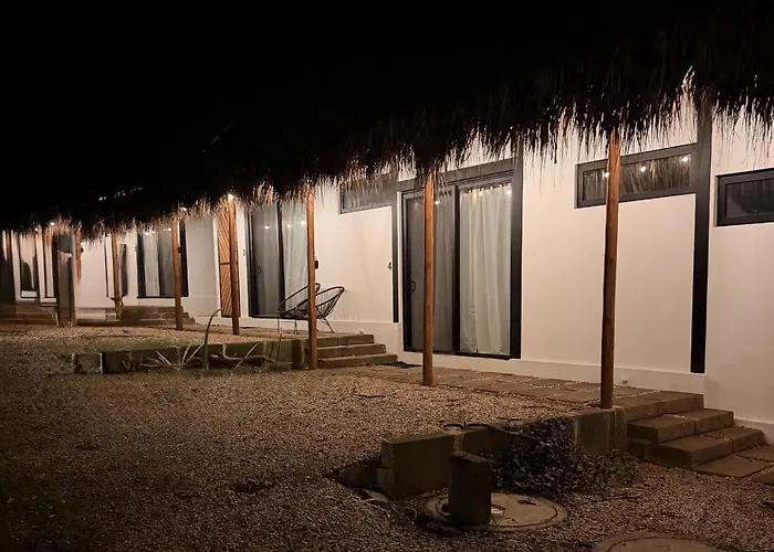 5 Lofts En La Paraiso *