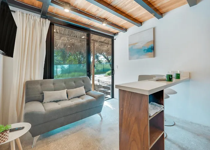 5 Lofts En La Paraiso