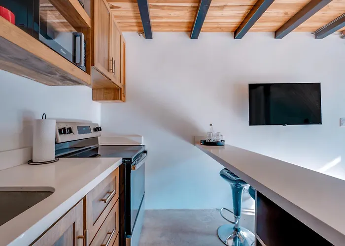 5 Lofts En La Paraiso *